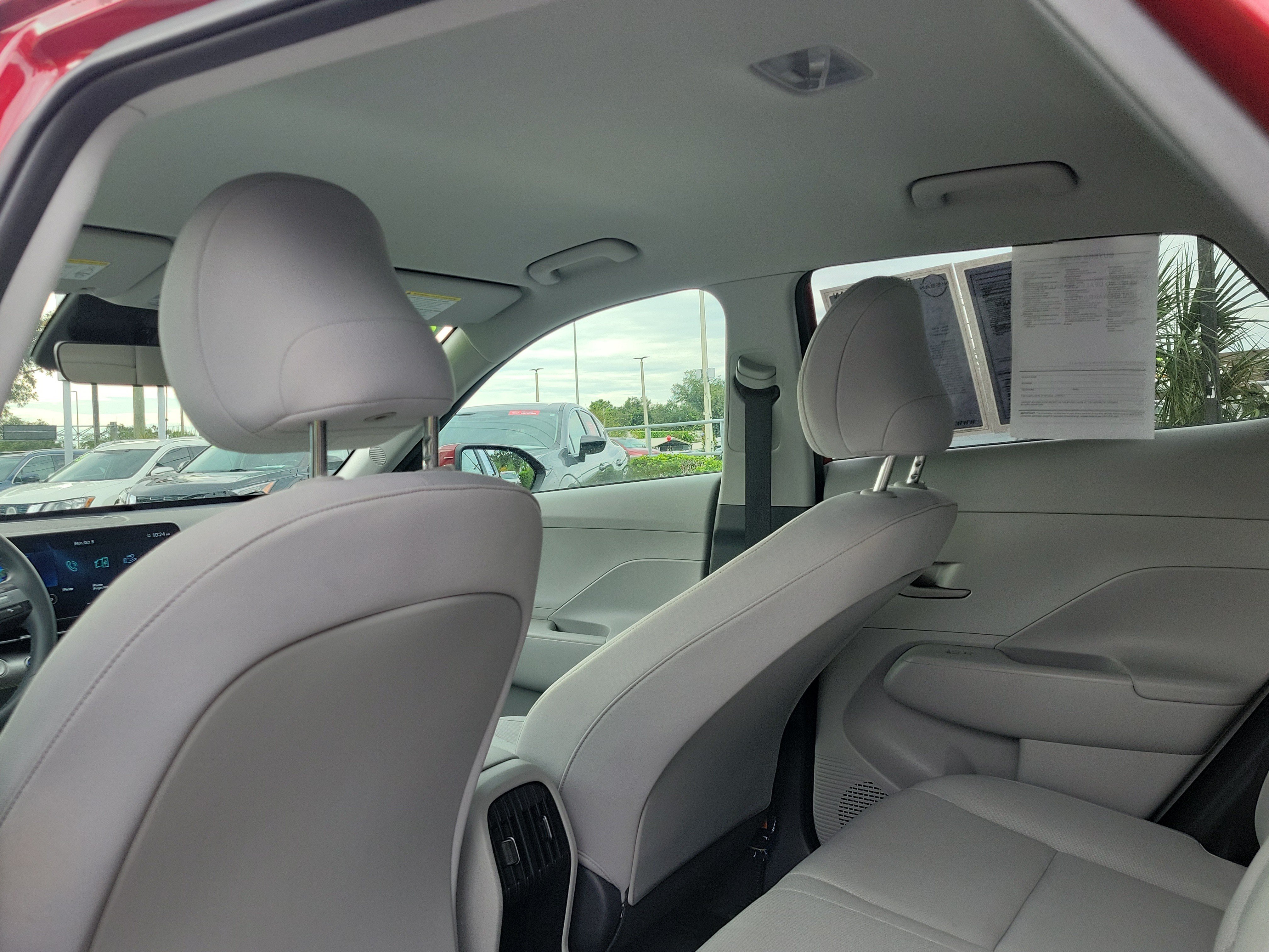 Used 2024 Hyundai Kona SEL FWD image 11