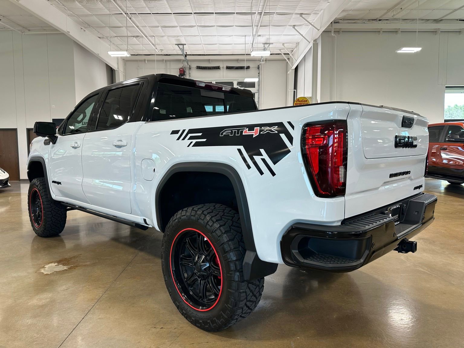 Used 2023 GMC Sierra 1500 AT4X AWD/4WD image 7