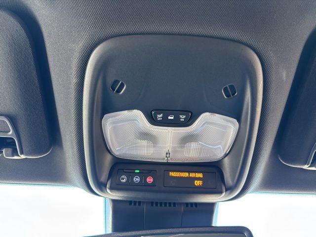 Used 2023 GMC Canyon Denali image 24