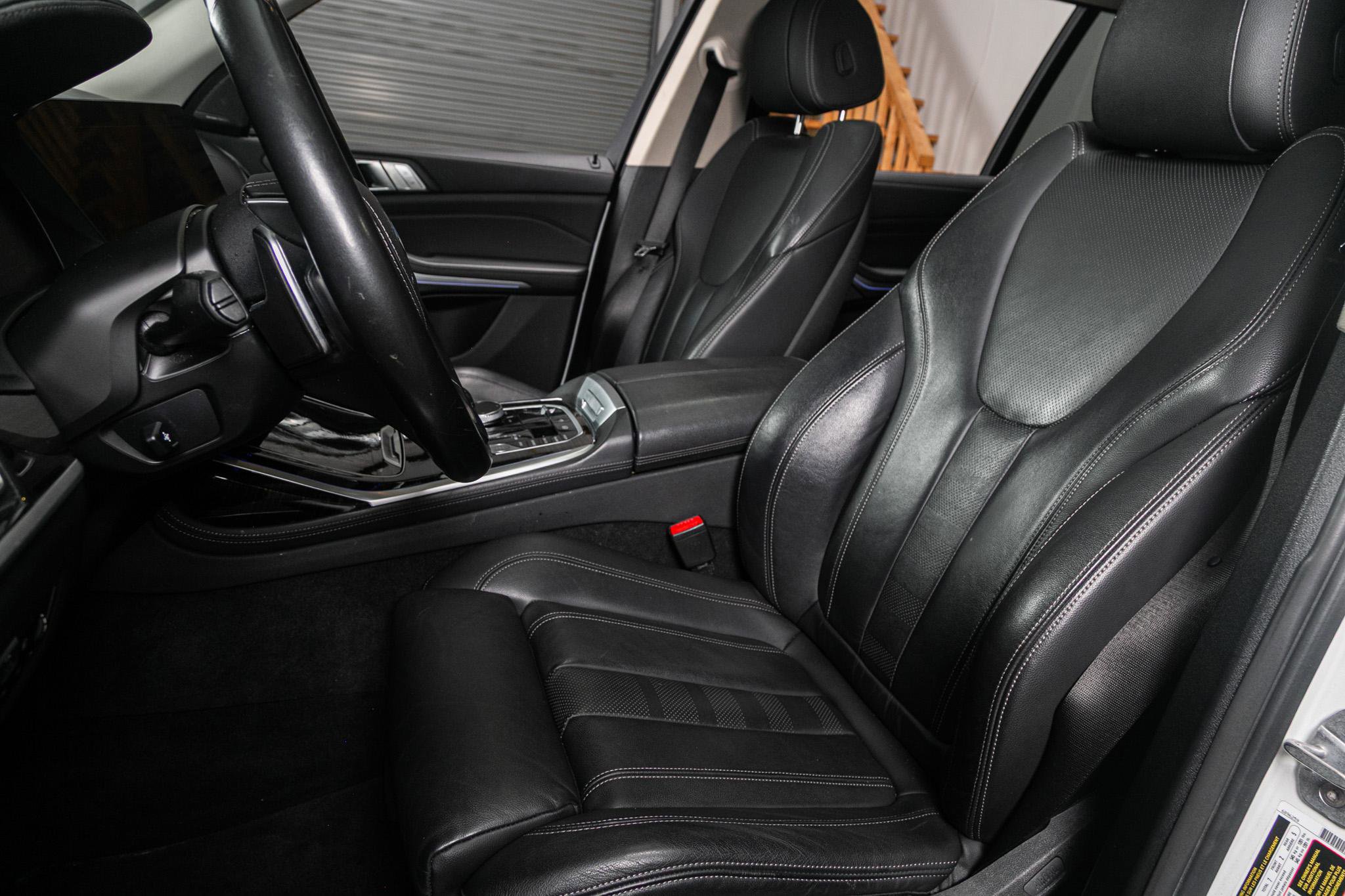 Used 2020 BMW X7 xDrive40i w/ Premium Package image 4