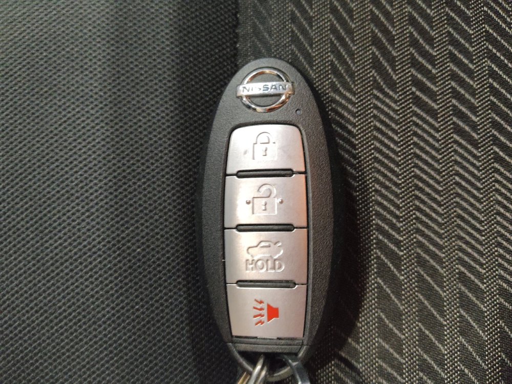 Used 2021 Nissan Versa SV image 32