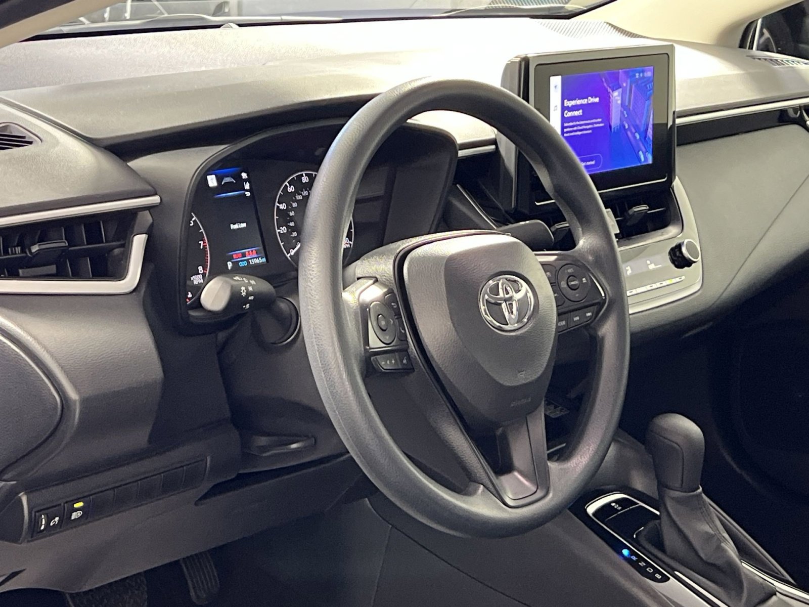 Used 2025 Toyota Corolla LE w/ LE Premium Package image 14