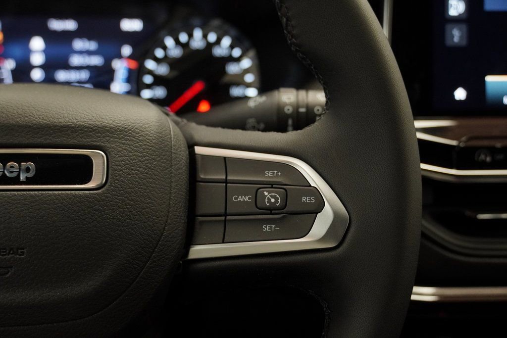 New 2026 Jeep Compass Latitude image 28