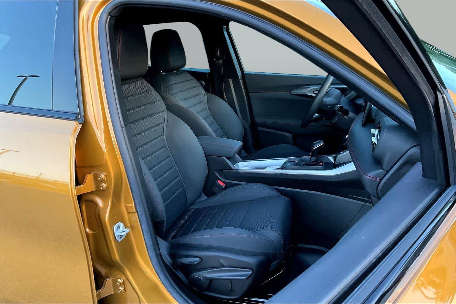 Used 2024 Dodge Hornet GT w/ GT Blacktop Package AWD/4WD image 9