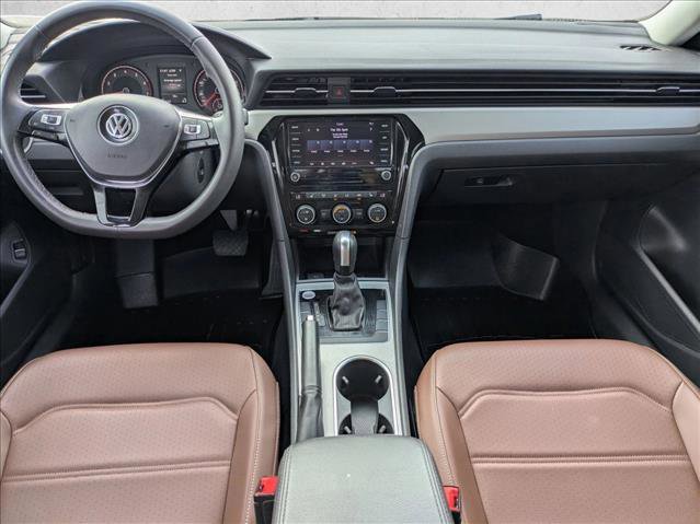 Used 2022 Volkswagen Passat 2.0T SE image 17