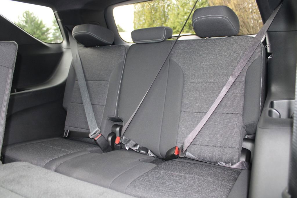 Used 2024 Chevrolet Traverse LS w/ Midnight/Sport Edition image 15