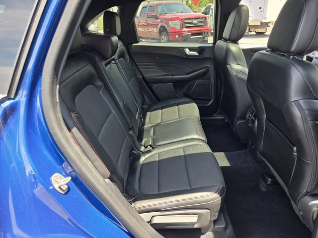 Used 2023 Ford Escape ST-Line w/ Tech Pack #1 AWD/4WD image 17