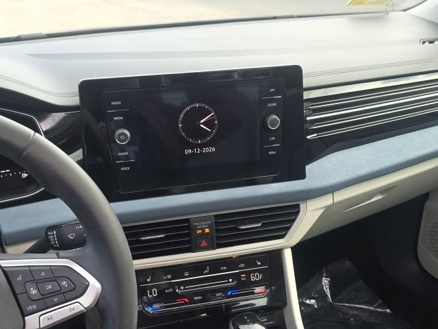 Used 2025 Volkswagen Jetta SE FWD image 18