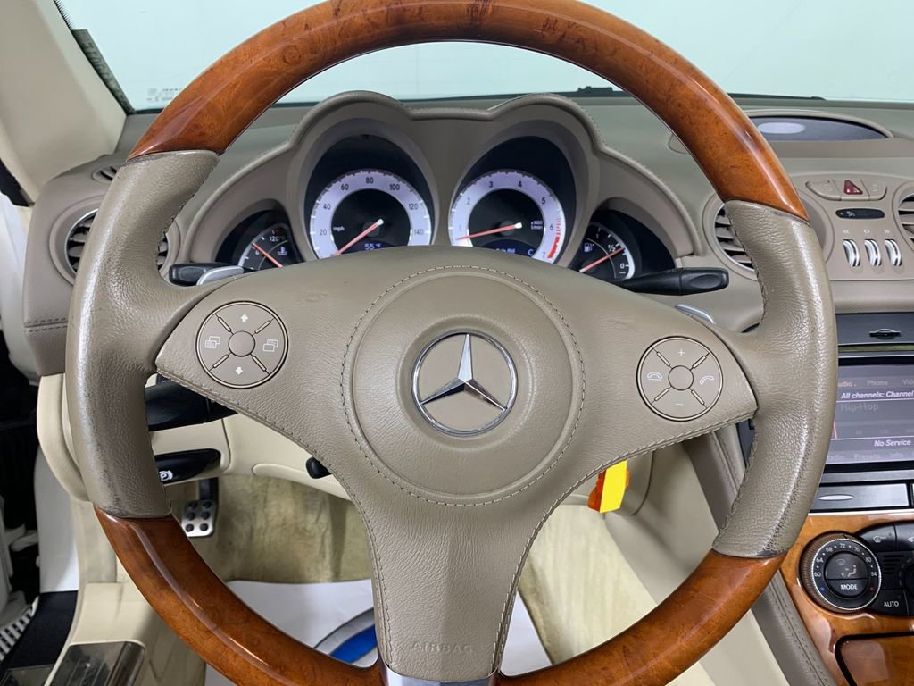 Used 2009 Mercedes-Benz SL 550 image 23