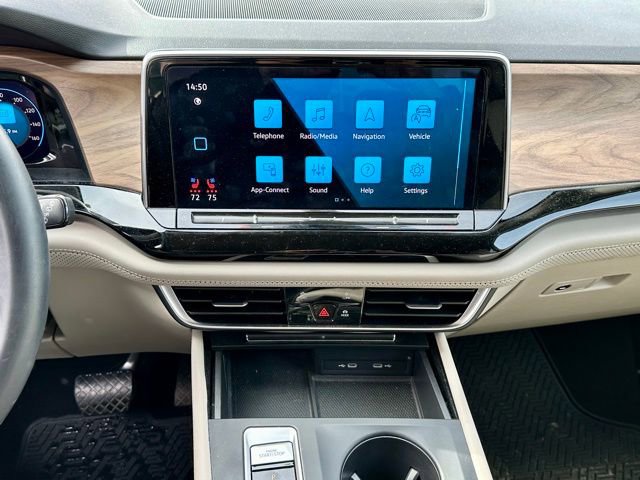 Used 2024 Volkswagen Atlas SE image 24