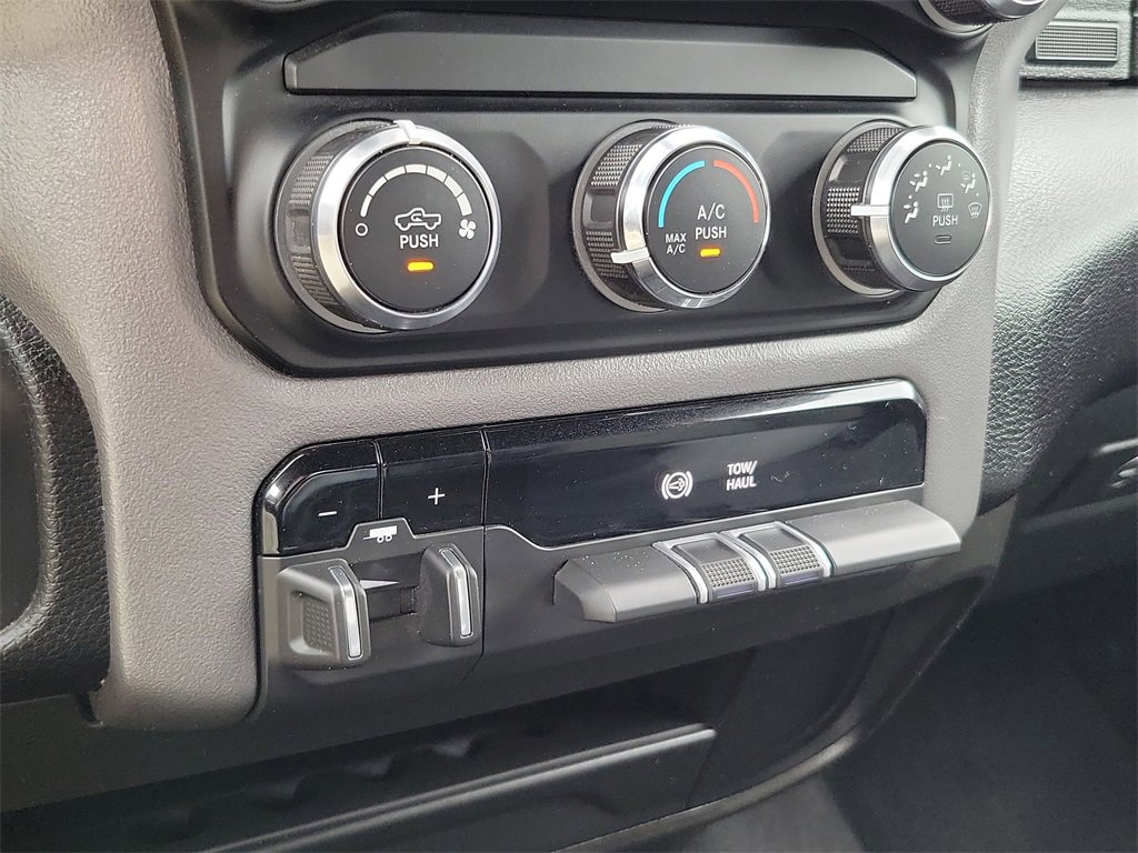 Used 2024 RAM 2500 Big Horn image 33