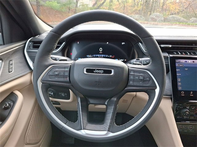 Used 2024 Jeep Grand Cherokee Limited w/ Trailer Tow Package image 17