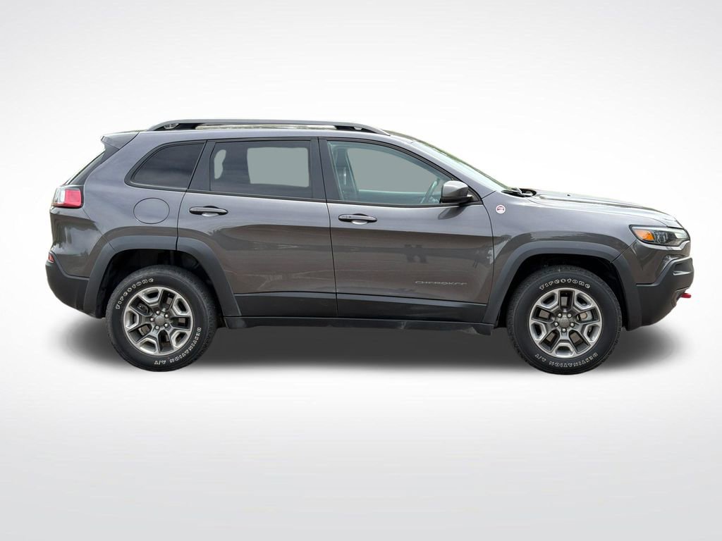 Used 2019 Jeep Cherokee Trailhawk w/ Cold Weather Group AWD/4WD image 8