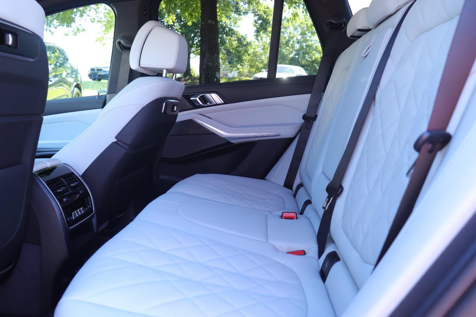 New 2026 BMW X5 sDrive40i w/ M Sport Package RWD image 12