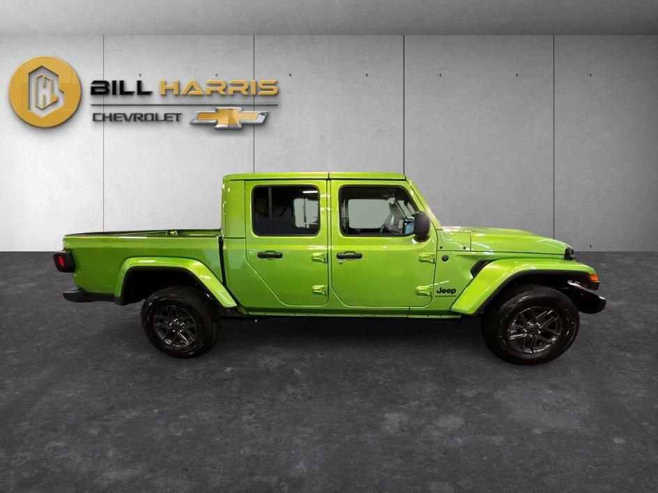 Used 2025 Jeep Gladiator Sport AWD/4WD image 20