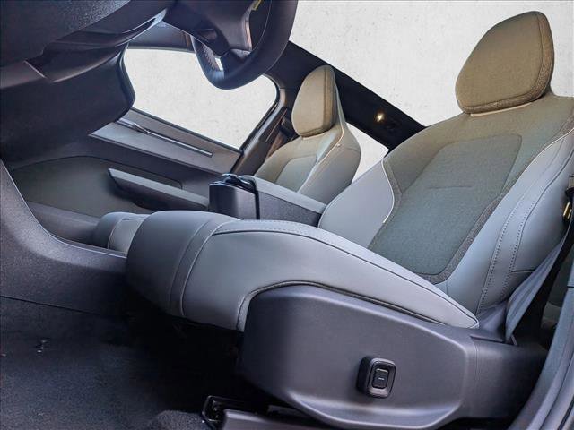 New 2026 Volvo EX30 Plus w/ Protection Package Premier image 4