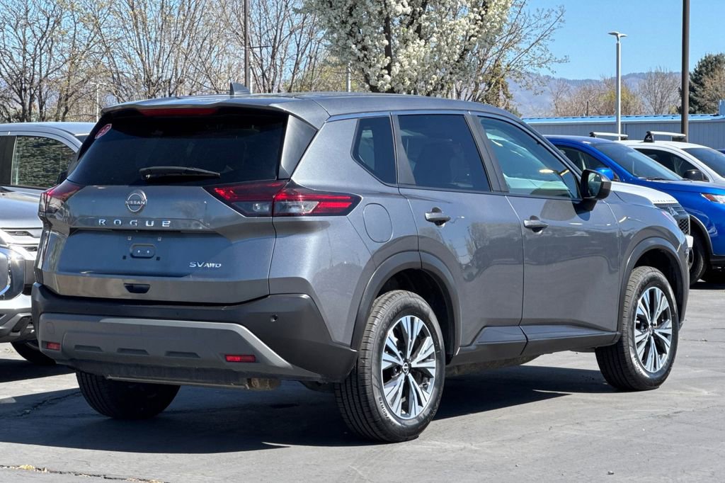 Used 2023 Nissan Rogue SV image 4