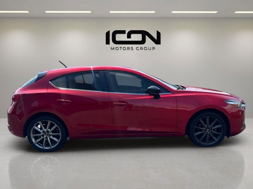 Used 2018 MAZDA MAZDA3 Touring image 8