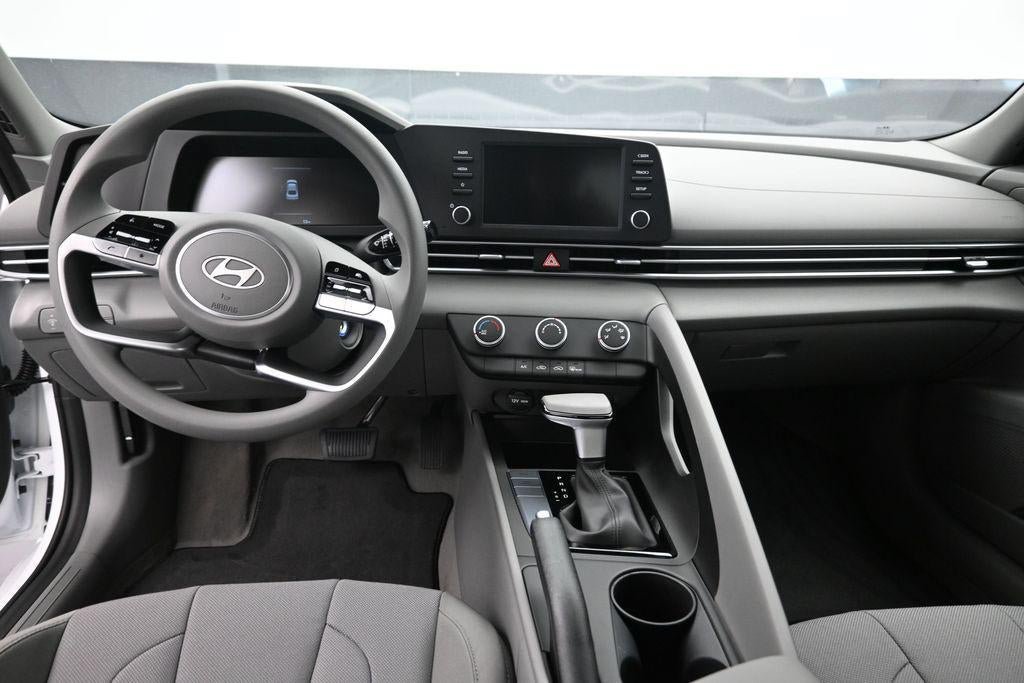 New 2026 Hyundai Elantra SE FWD image 10