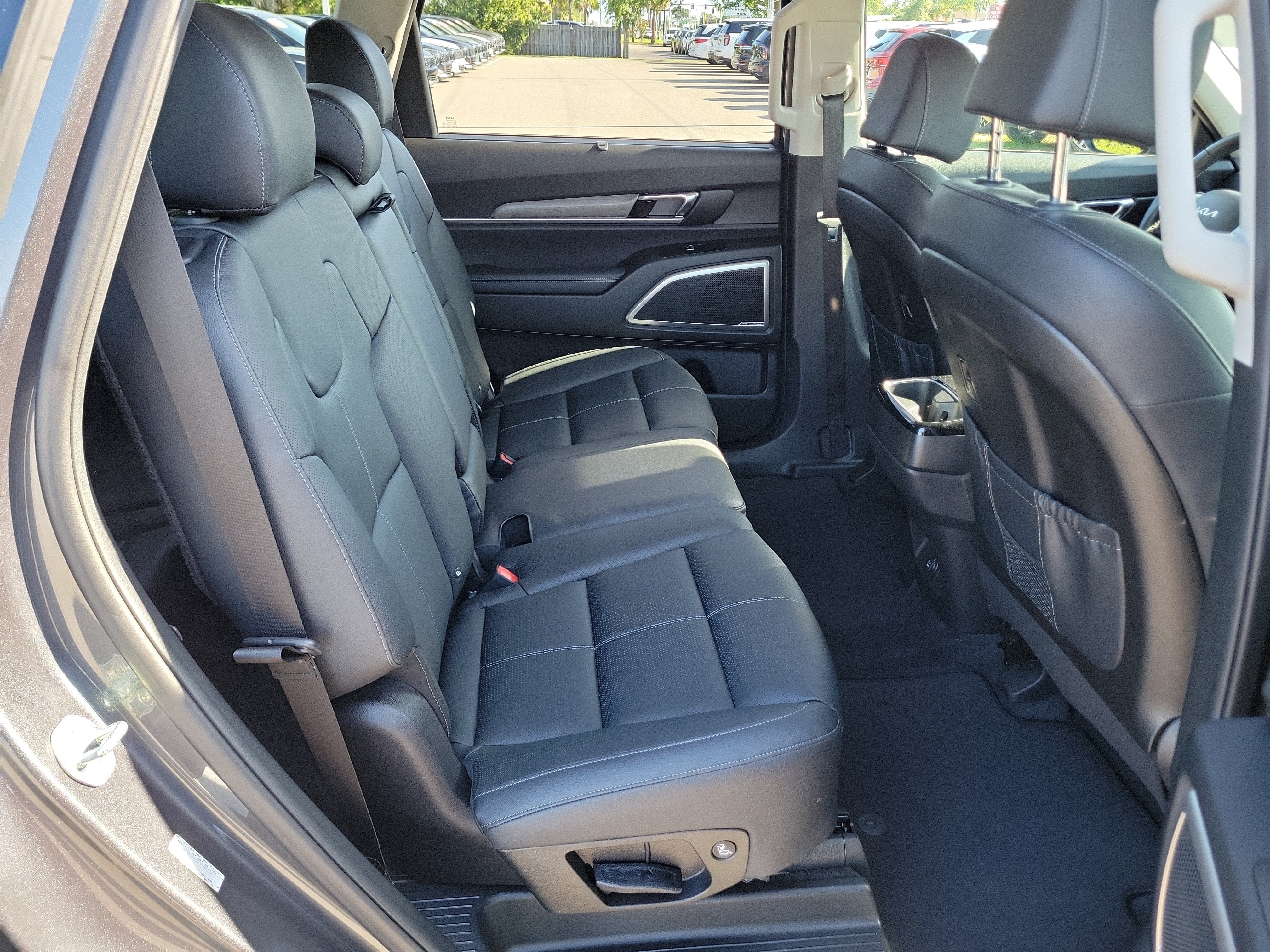 Certified 2022 Kia Telluride EX FWD image 12