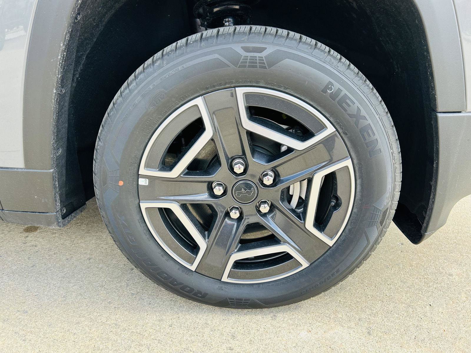 New 2026 Jeep Cherokee Laredo AWD/4WD image 37