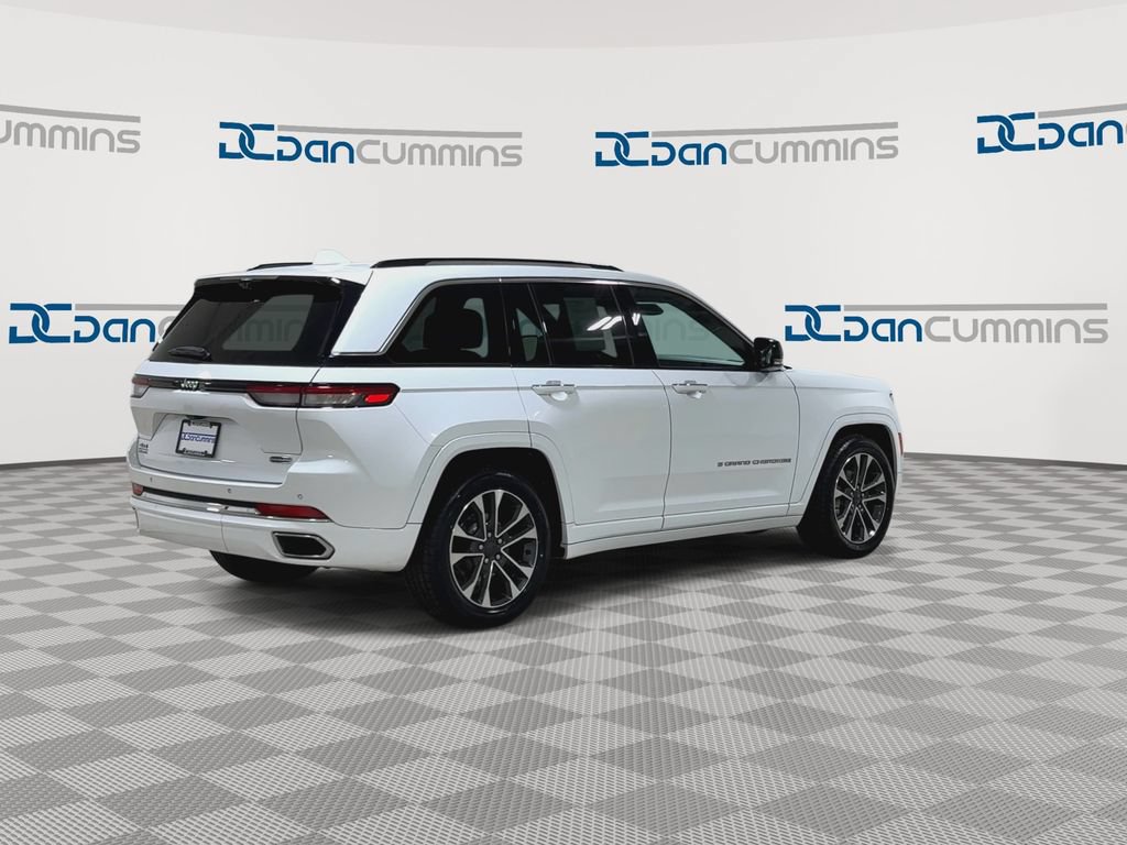 Used 2022 Jeep Grand Cherokee Overland w/ Luxury Tech Group IV AWD/4WD image 8