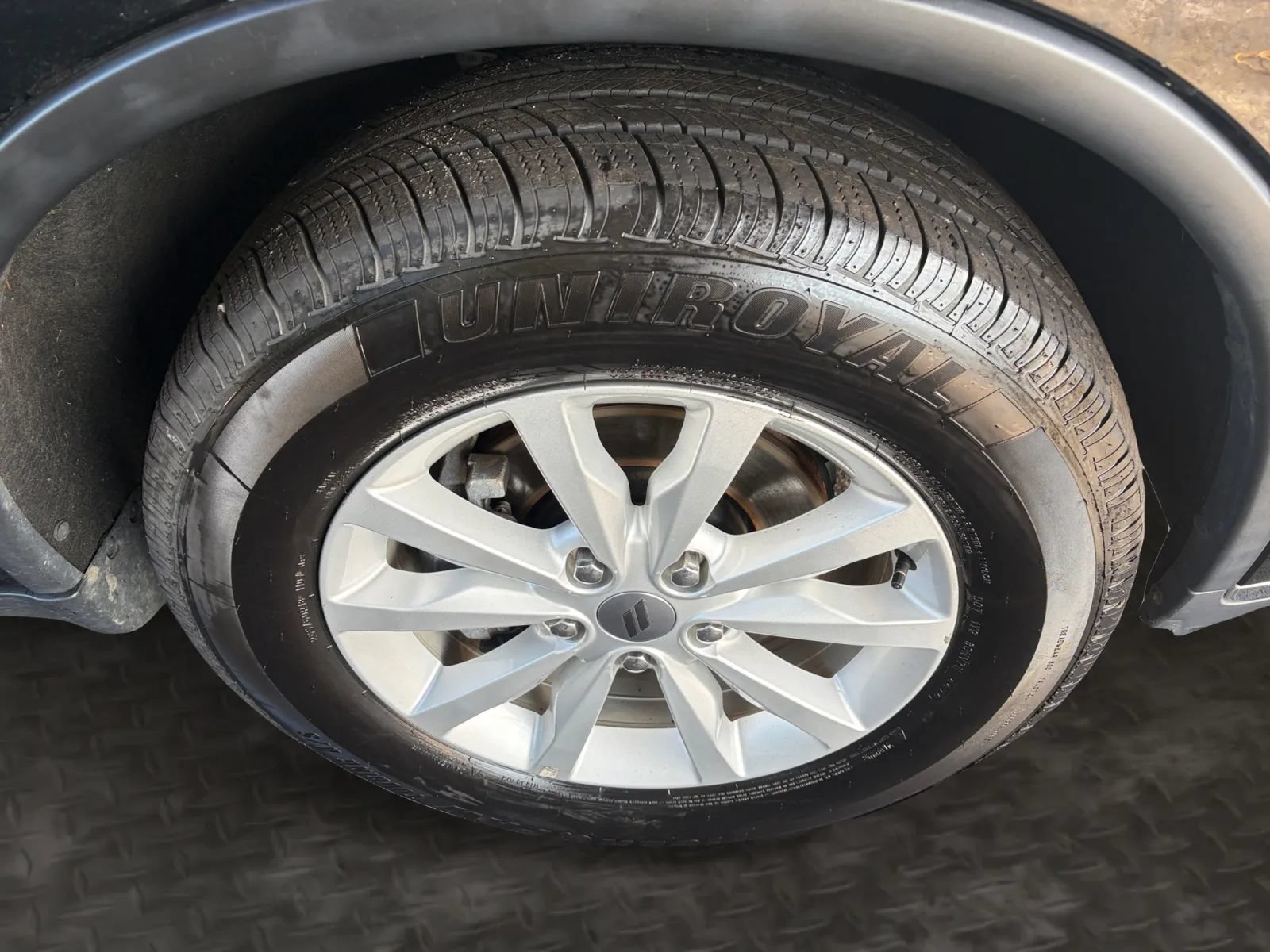 Used 2019 Dodge Durango SXT AWD/4WD image 36