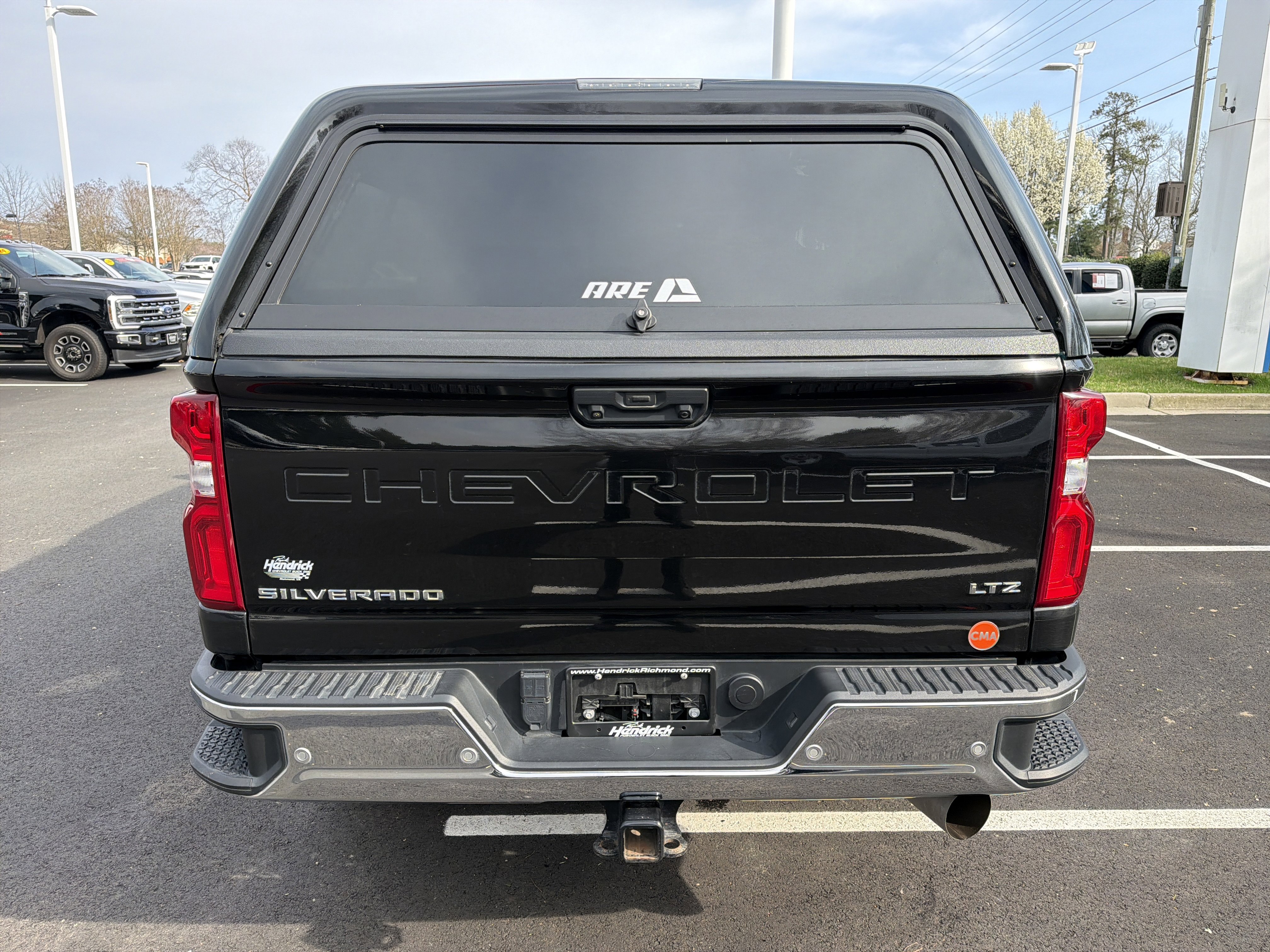 Used 2022 Chevrolet Silverado 2500 LTZ w/ LTZ Premium Package image 9