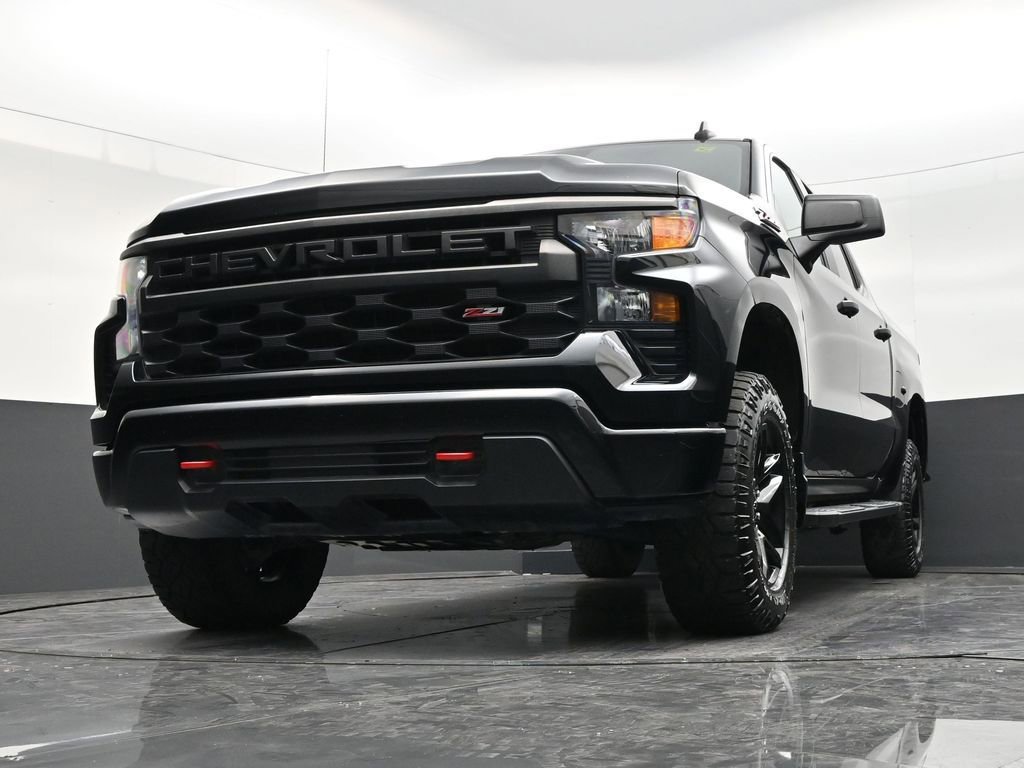 Used 2023 Chevrolet Silverado 1500 Custom Trail Boss AWD/4WD image 28