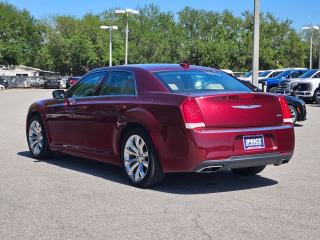 Used 2017 Chrysler 300 Limited image 8