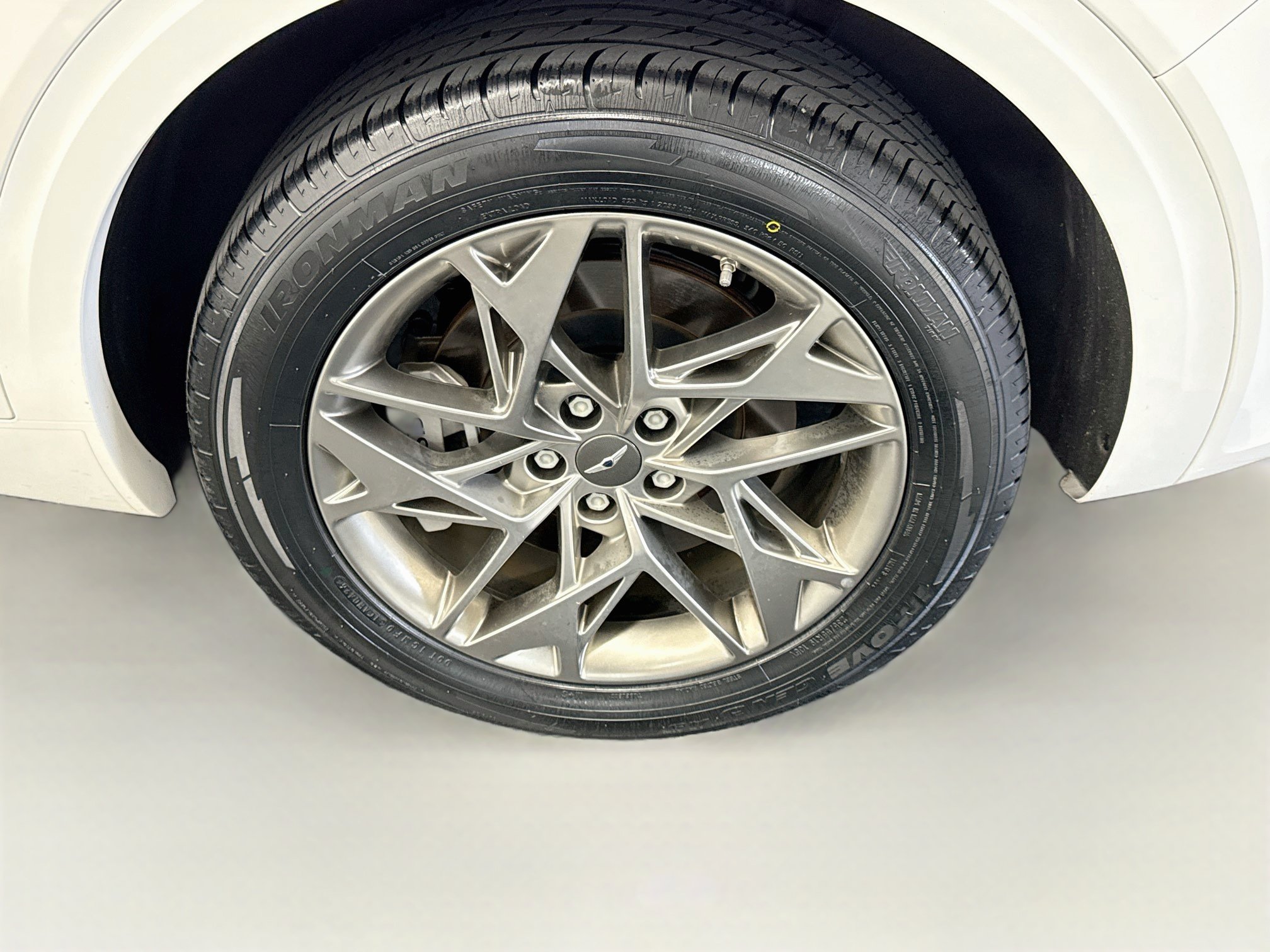 Used 2025 Genesis GV70 2.5T AWD/4WD image 11