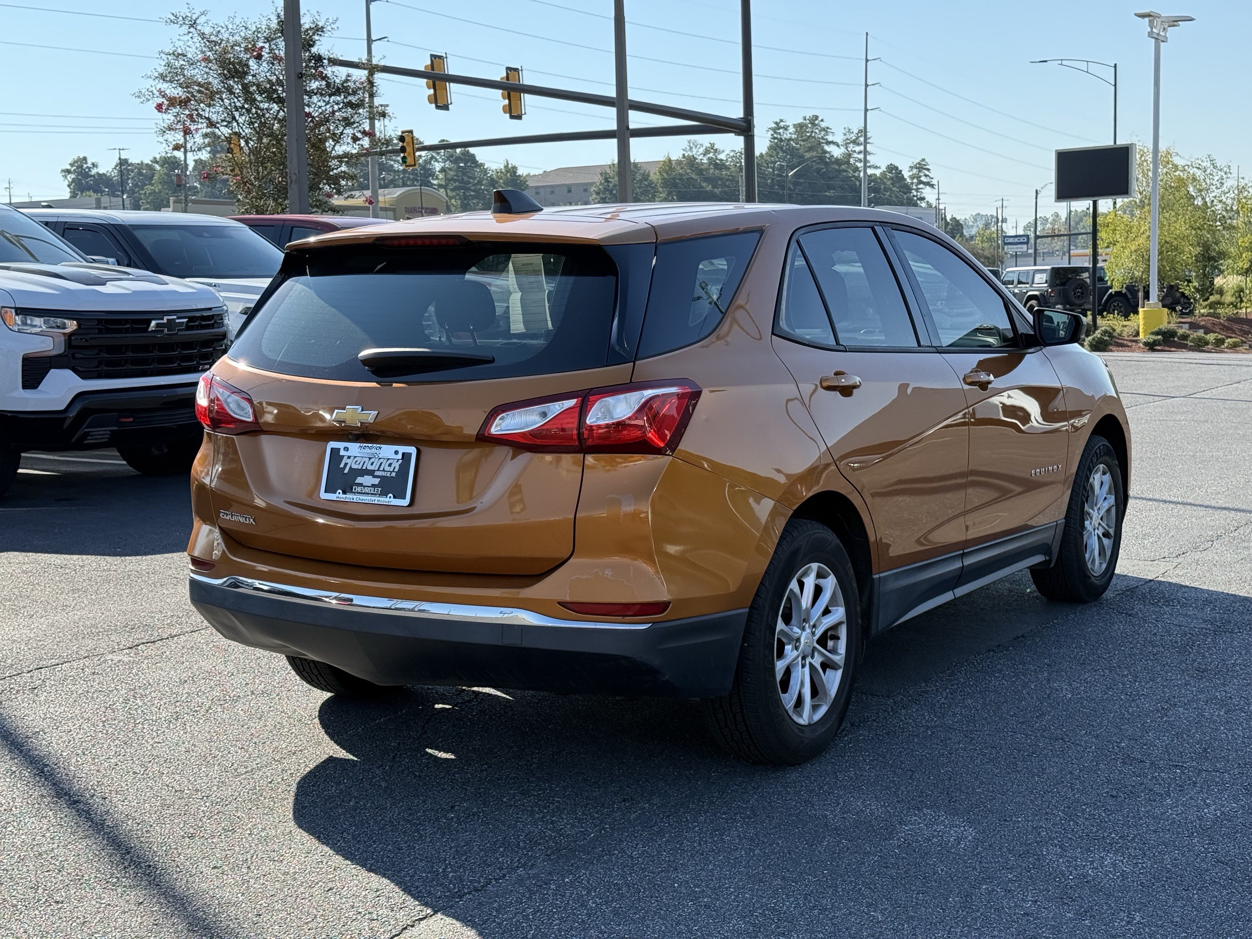 Used 2018 Chevrolet Equinox LS FWD image 11