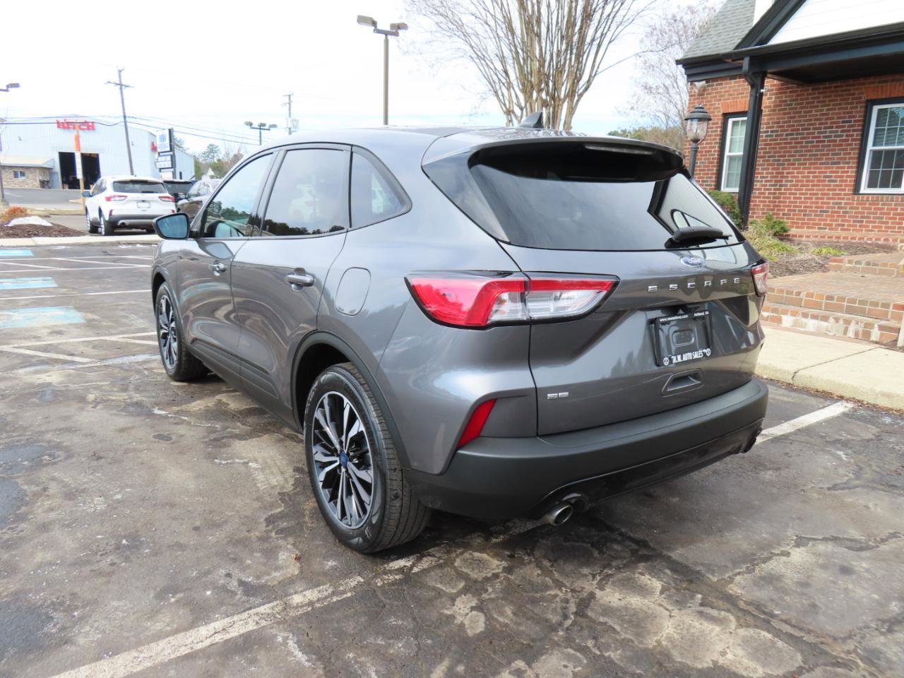 Used 2022 Ford Escape SE w/ SE Sport Appearance Package FWD image 5