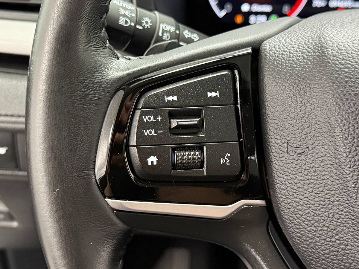 Used 2025 Honda Odyssey EX-L image 17
