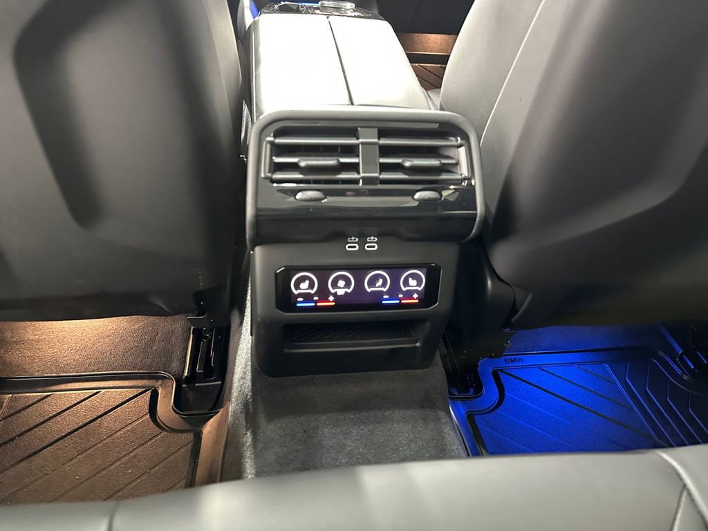 Used 2025 BMW M5 Touring image 20