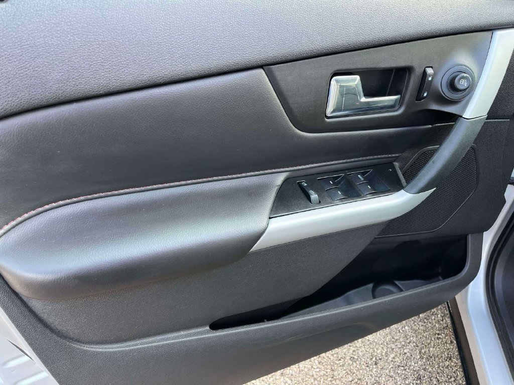 Used 2014 Ford Edge SEL w/ Equipment Group 205A FWD image 16