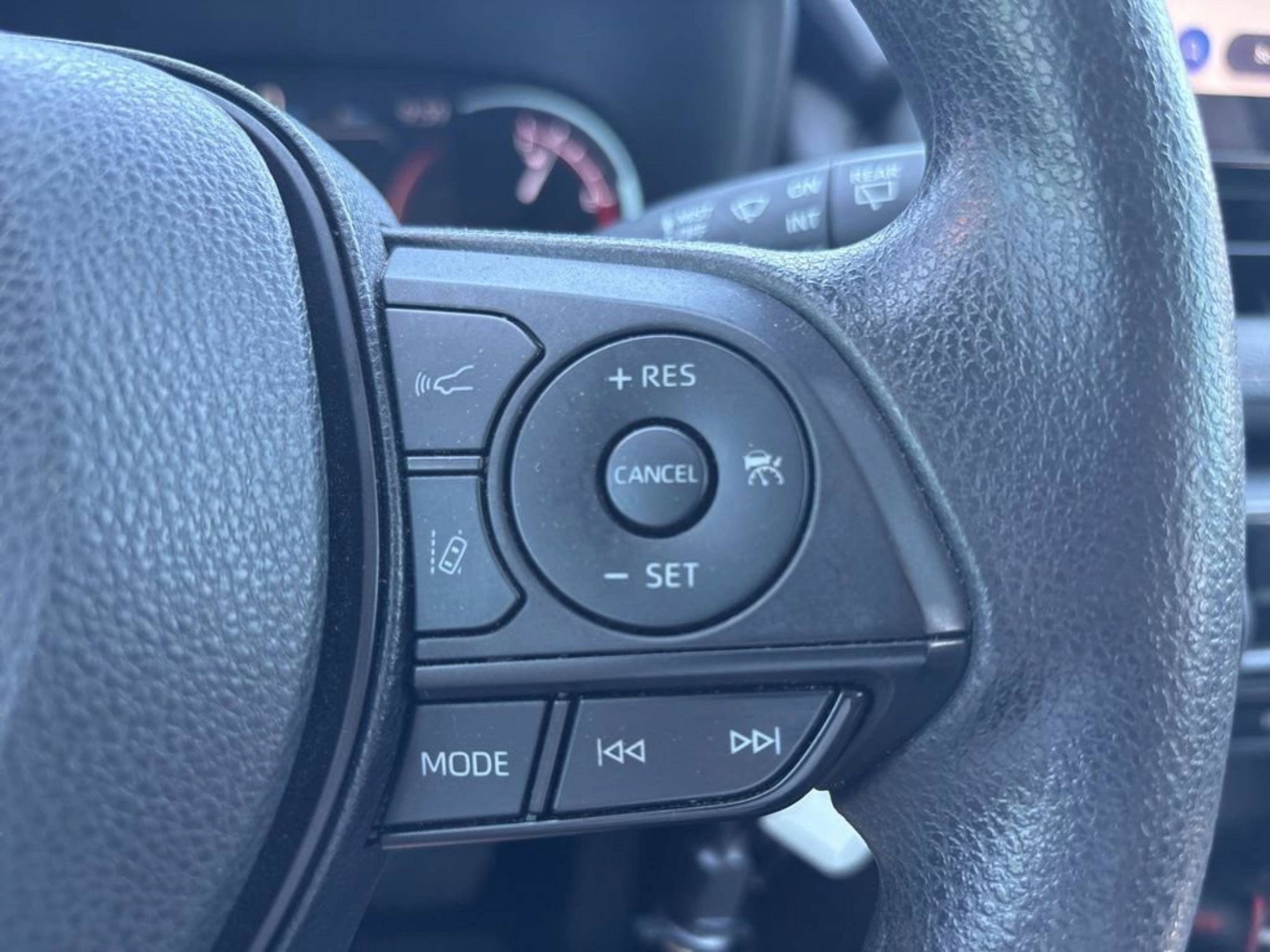 Used 2024 Toyota RAV4 LE FWD image 17