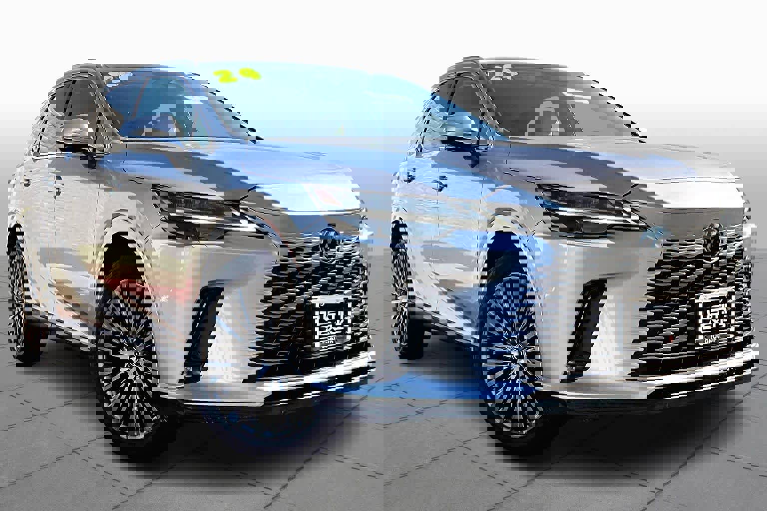 Used 2024 Lexus RX 350 Luxury w/ Convenience Package image 3