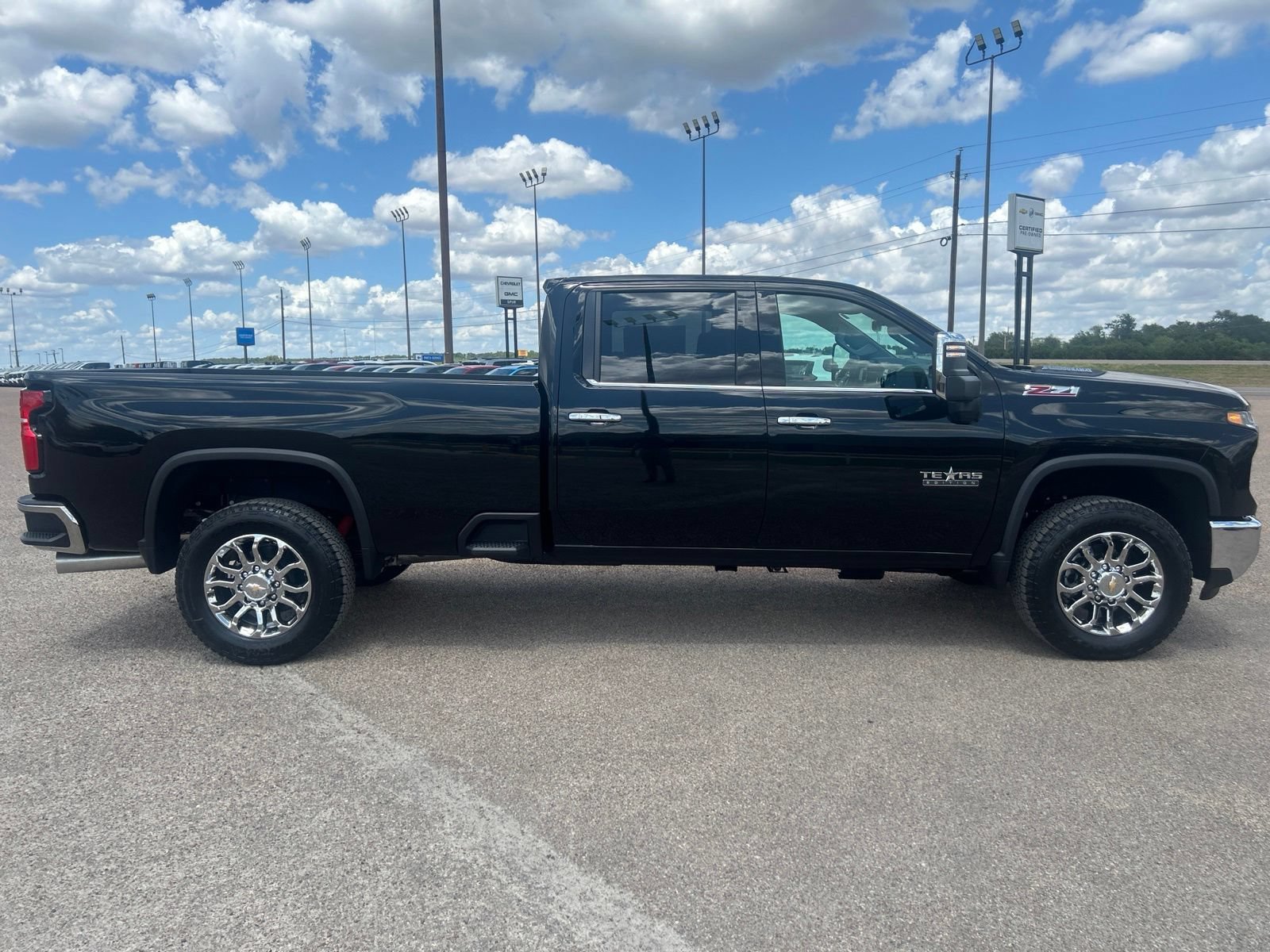 New 2026 Chevrolet Silverado 3500 LTZ w/ LTZ Premium Texas Edition AWD/4WD image 7