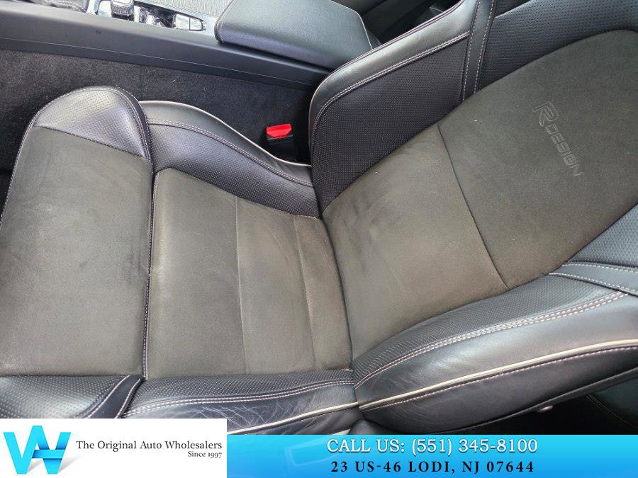 Used 2018 Volvo XC60 T6 R-Design w/ Convenience Package image 14