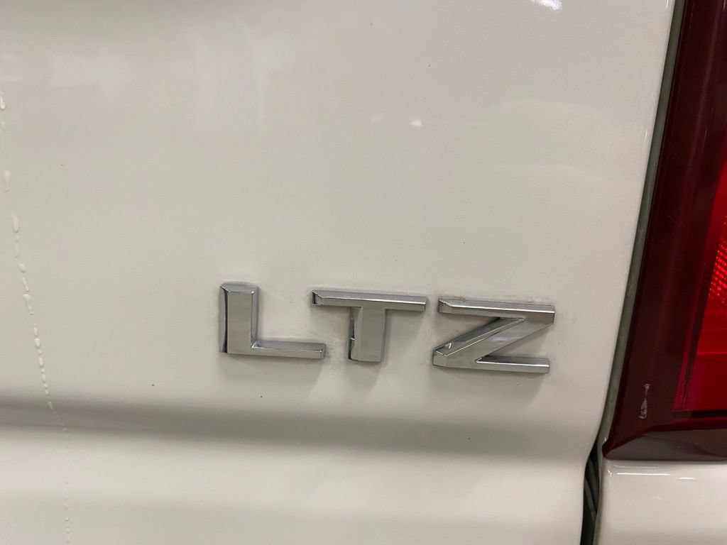 Used 2024 Chevrolet Silverado 1500 LTZ w/ LTZ Convenience Package II AWD/4WD image 28