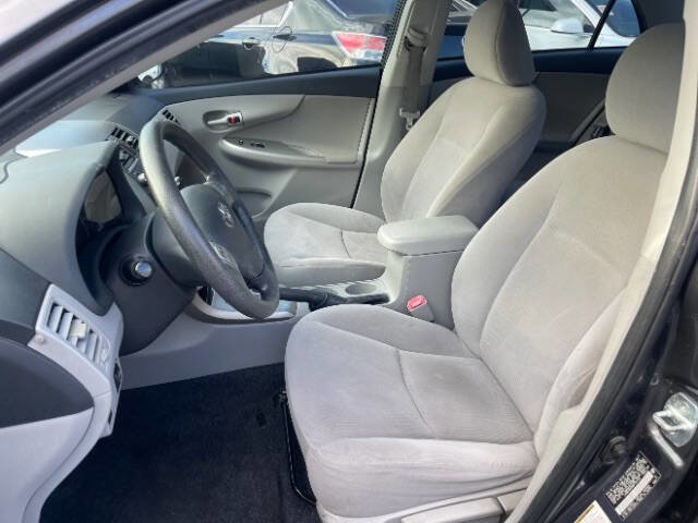 Used 2011 Toyota Corolla LE image 13