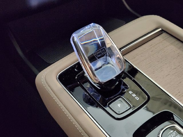 Certified 2026 Volvo XC90 B6 Plus w/ Protection Package Premier AWD/4WD image 20
