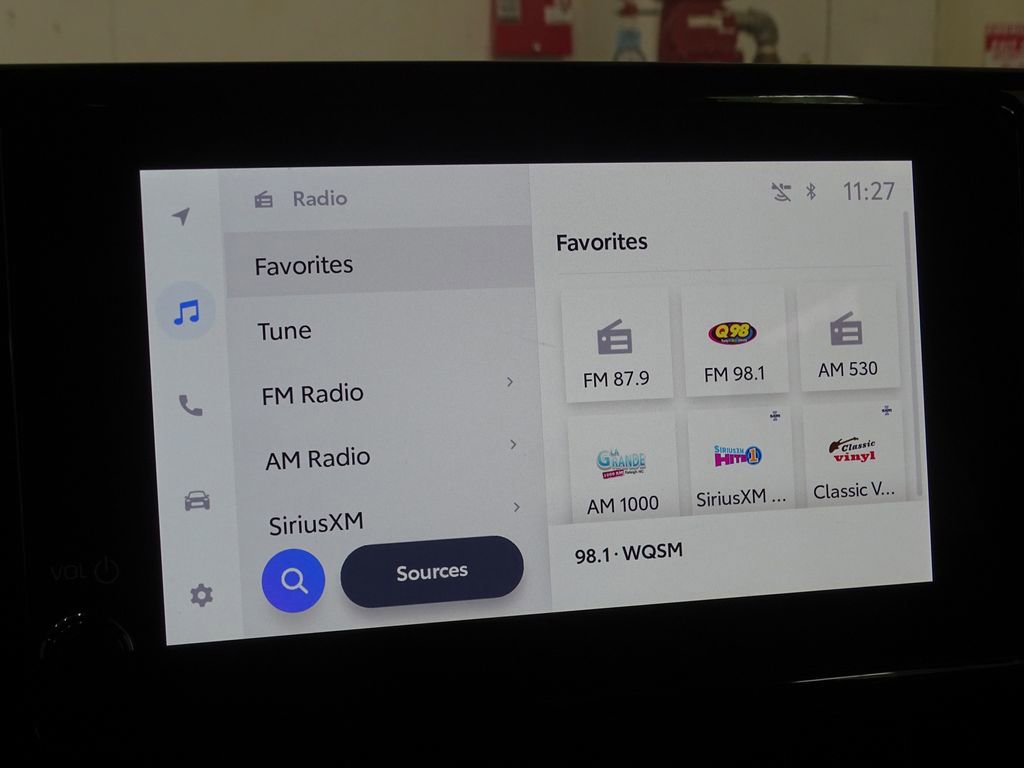 Used 2023 Toyota Corolla LE image 32