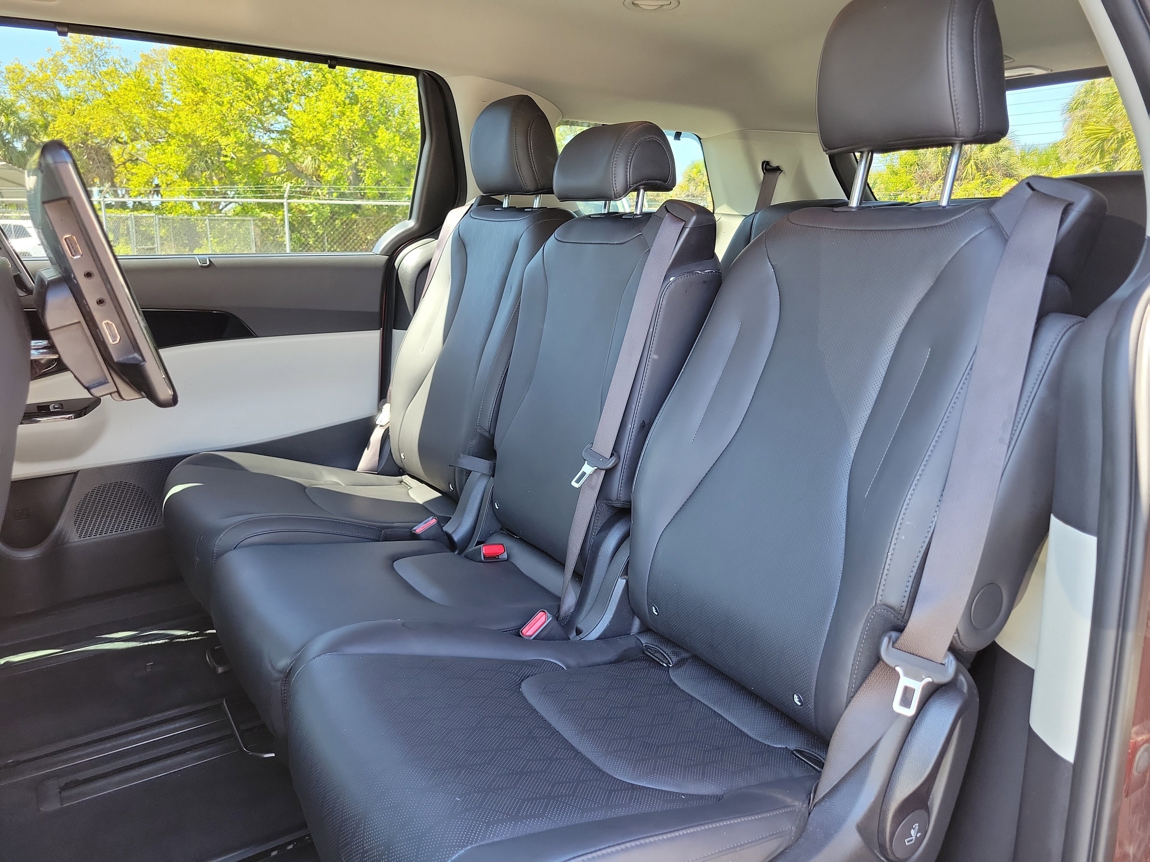 Used 2023 Kia Carnival SX FWD image 13