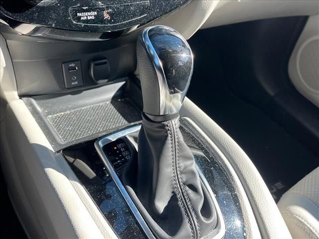 Used 2018 Nissan Rogue Sport SV w/ SV All-Weather Package image 13