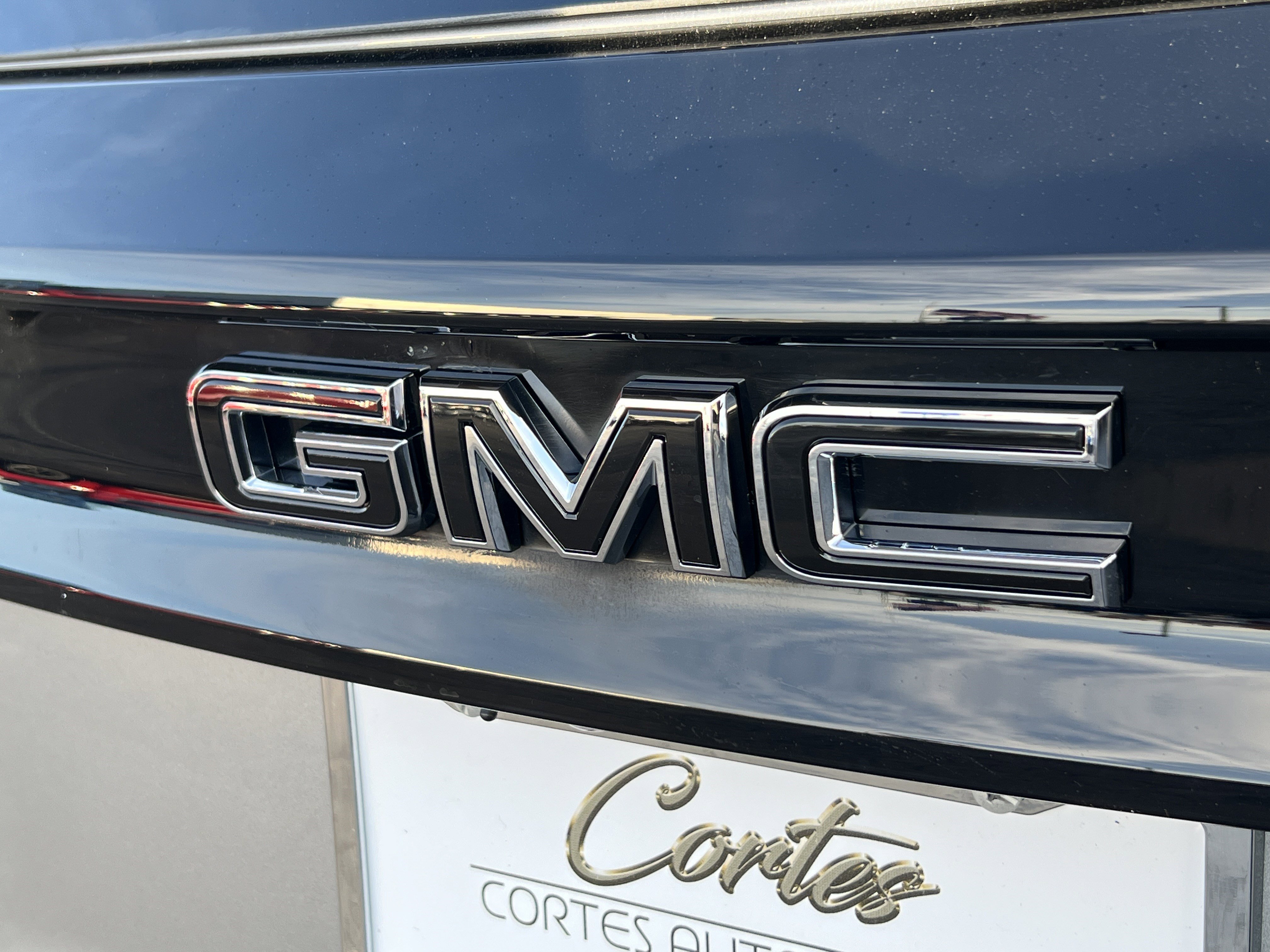 New 2026 GMC Acadia Elevation image 8