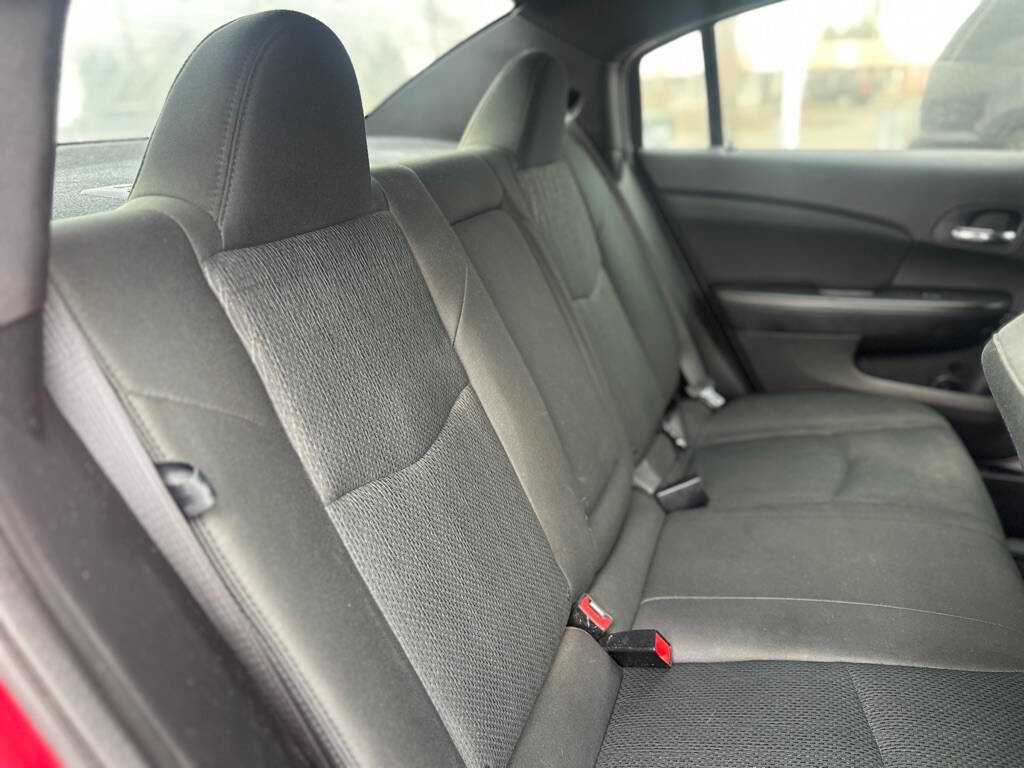 Used 2011 Chrysler 200 Touring image 22