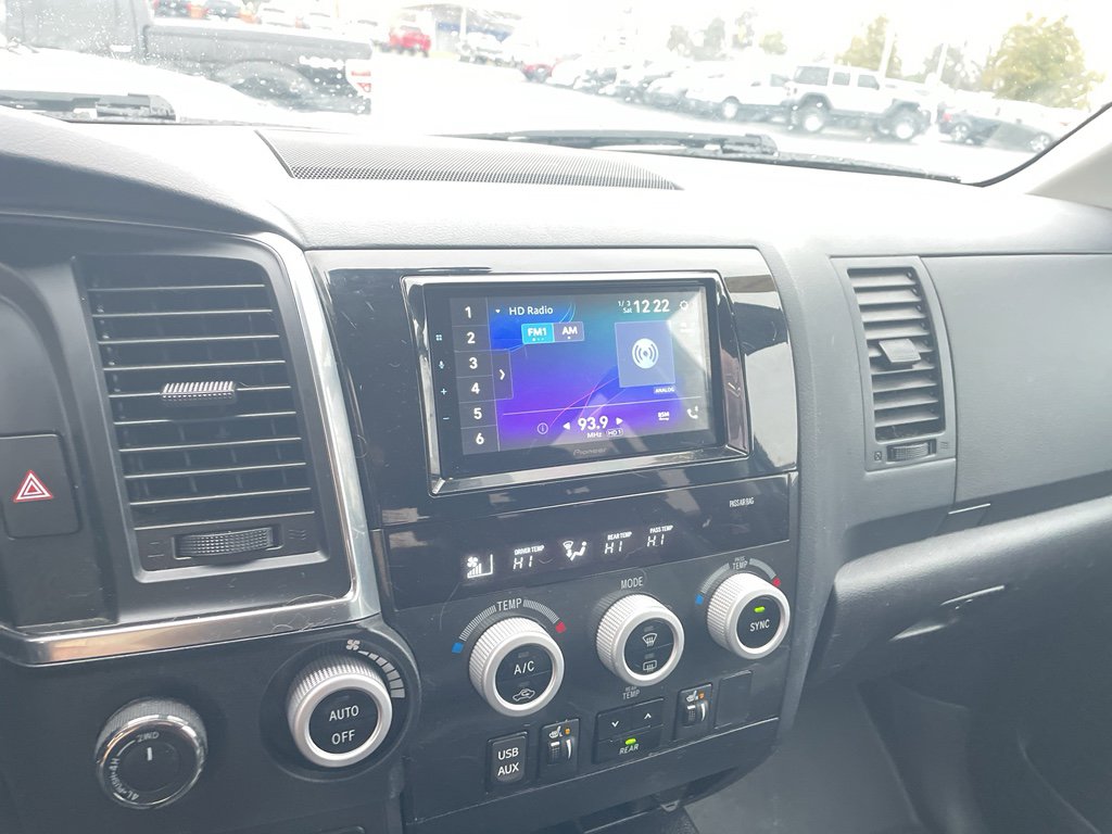 Used 2018 Toyota Sequoia TRD Sport AWD/4WD image 13
