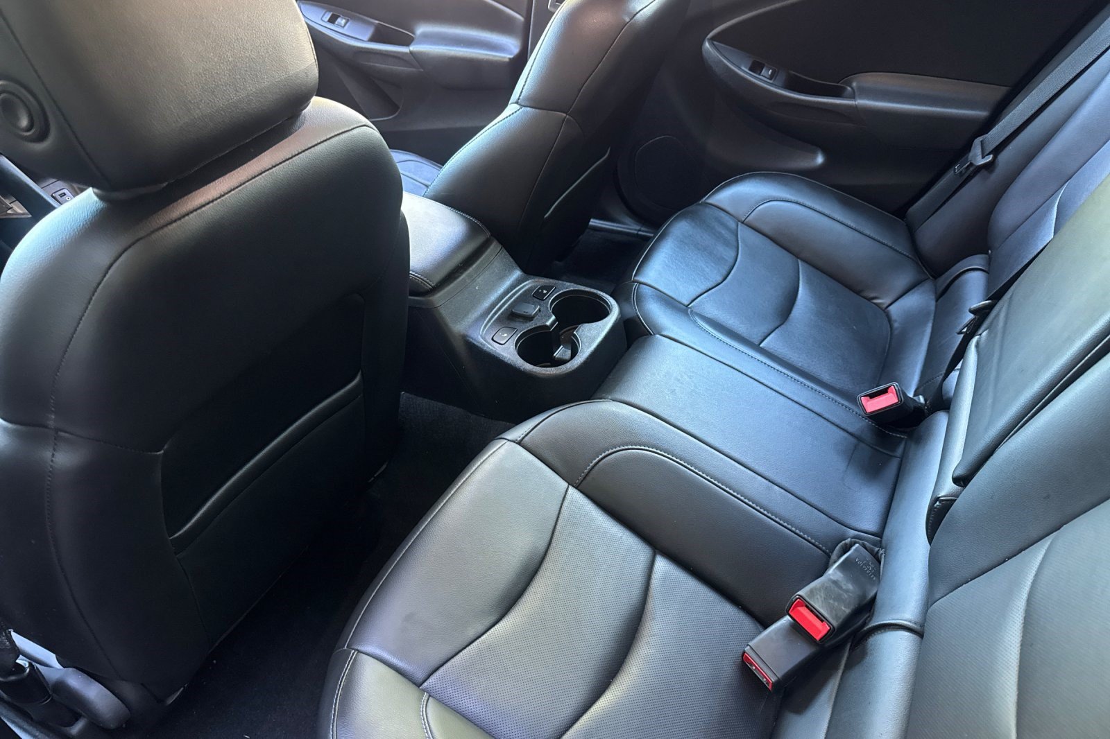 Used 2018 Chevrolet Volt Premier w/ Driver Confidence Package FWD image 24